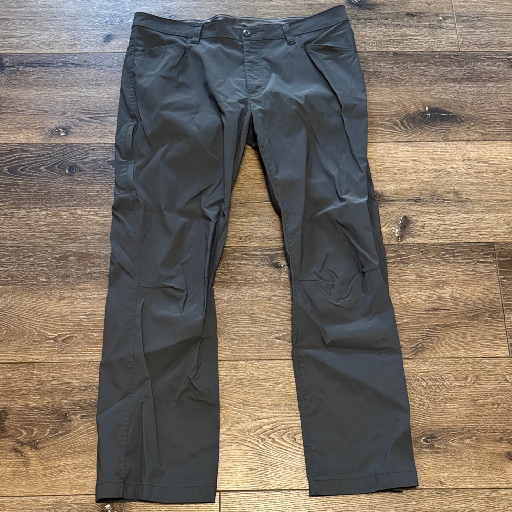 Eddie Bauer gray tech pants 36x30